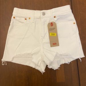 Levi’s White Denim Shorts TAGS ON NEVER WORN